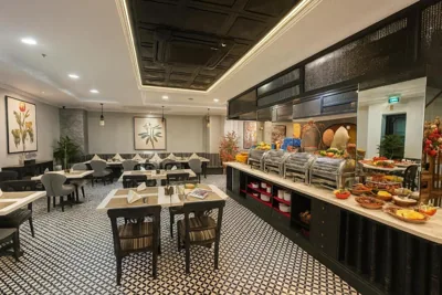 Emissary Central Hotel & Spa – 写真 4